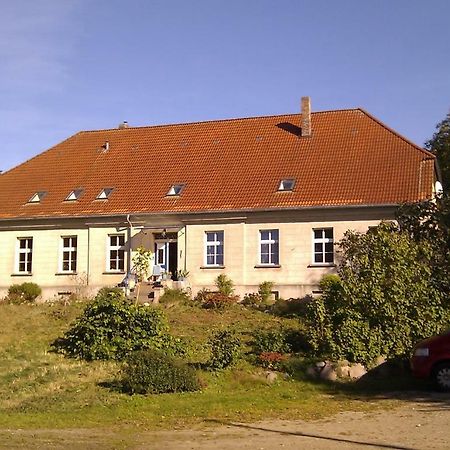 Gutshaus Alt-Jargenow Apartment Alt Jargenow Екстериор снимка