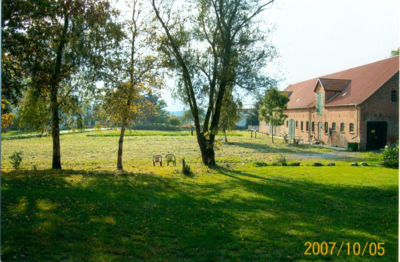 Gutshaus Alt-Jargenow Apartment Alt Jargenow Екстериор снимка