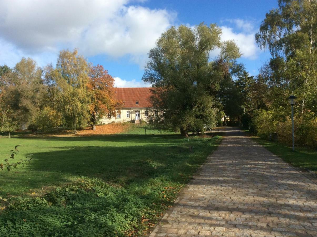 Gutshaus Alt-Jargenow Apartment Alt Jargenow Екстериор снимка