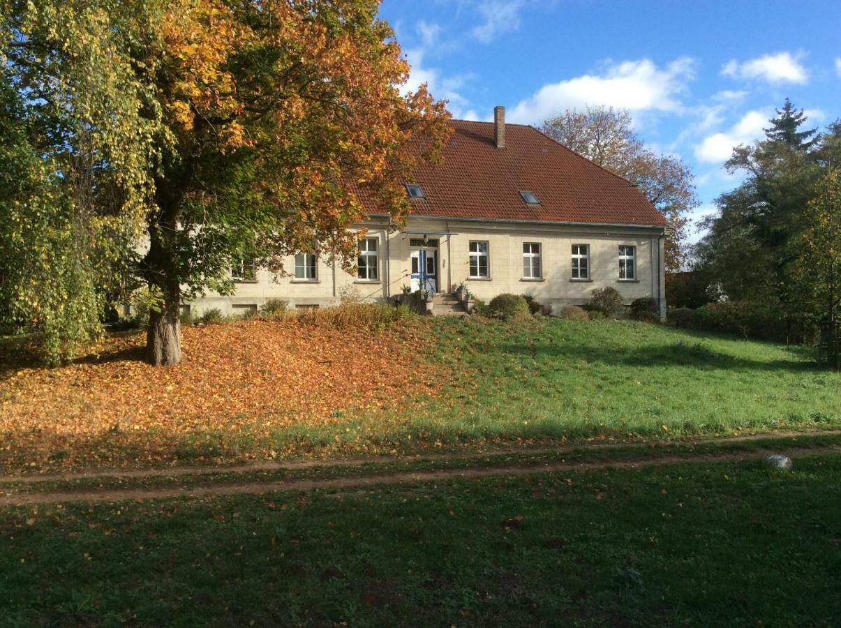 Gutshaus Alt-Jargenow Apartment Alt Jargenow Екстериор снимка