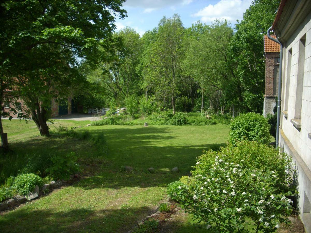 Gutshaus Alt-Jargenow Apartment Alt Jargenow Екстериор снимка